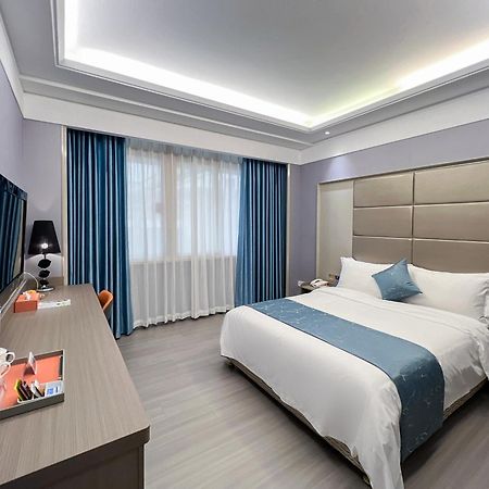 รามาดา เสินเจิ้น เปาอาน Hotel เซินเจิ้น ภายนอก รูปภาพ