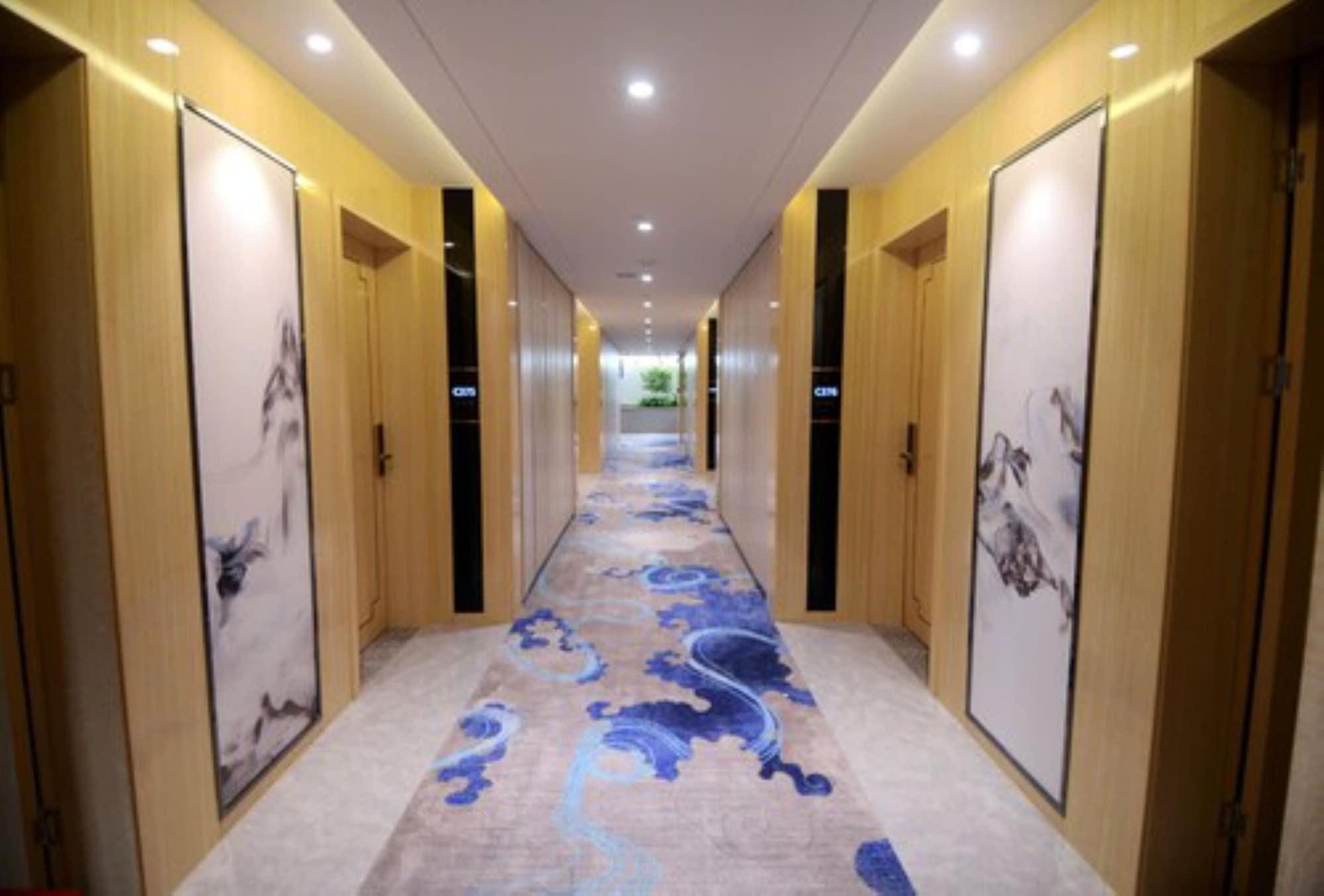 รามาดา เสินเจิ้น เปาอาน Hotel เซินเจิ้น ภายนอก รูปภาพ