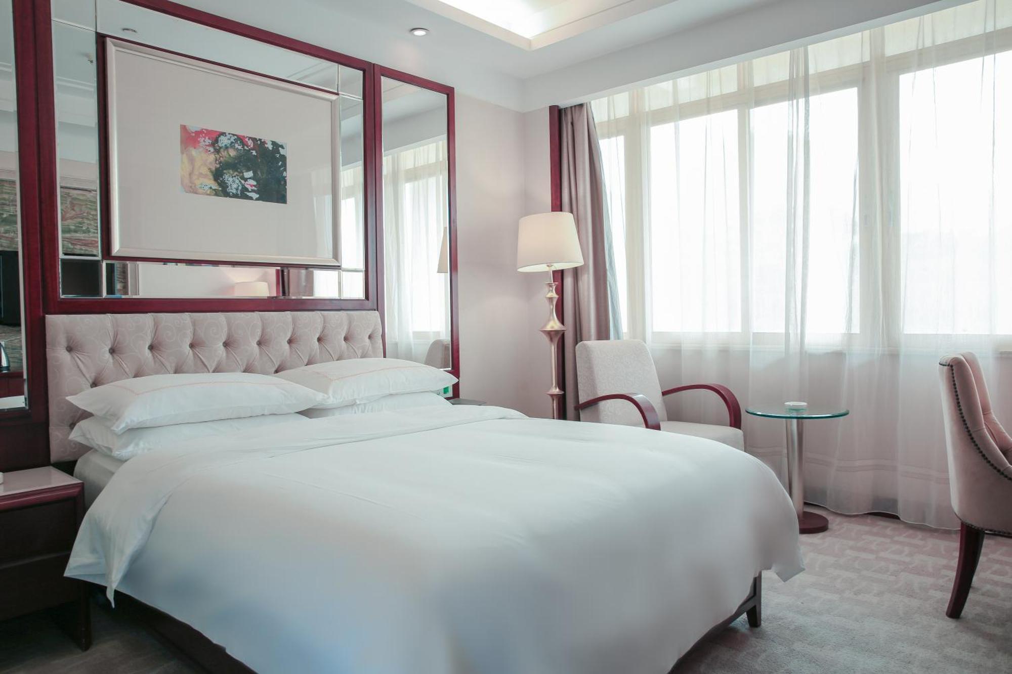 รามาดา เสินเจิ้น เปาอาน Hotel เซินเจิ้น ภายนอก รูปภาพ