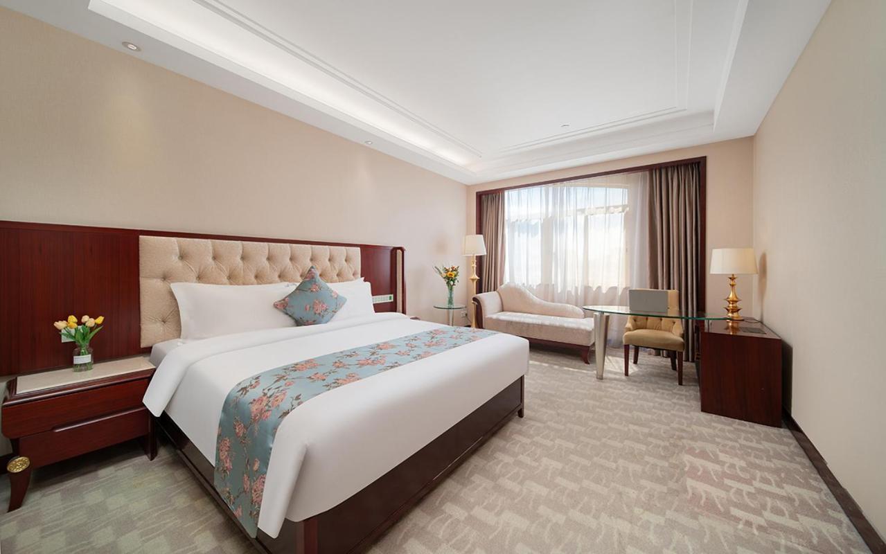 รามาดา เสินเจิ้น เปาอาน Hotel เซินเจิ้น ภายนอก รูปภาพ