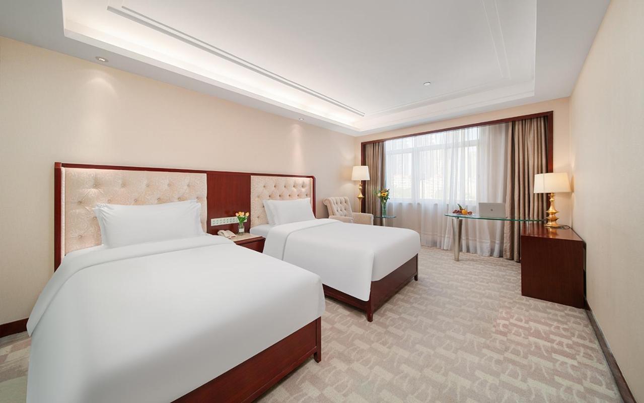รามาดา เสินเจิ้น เปาอาน Hotel เซินเจิ้น ภายนอก รูปภาพ