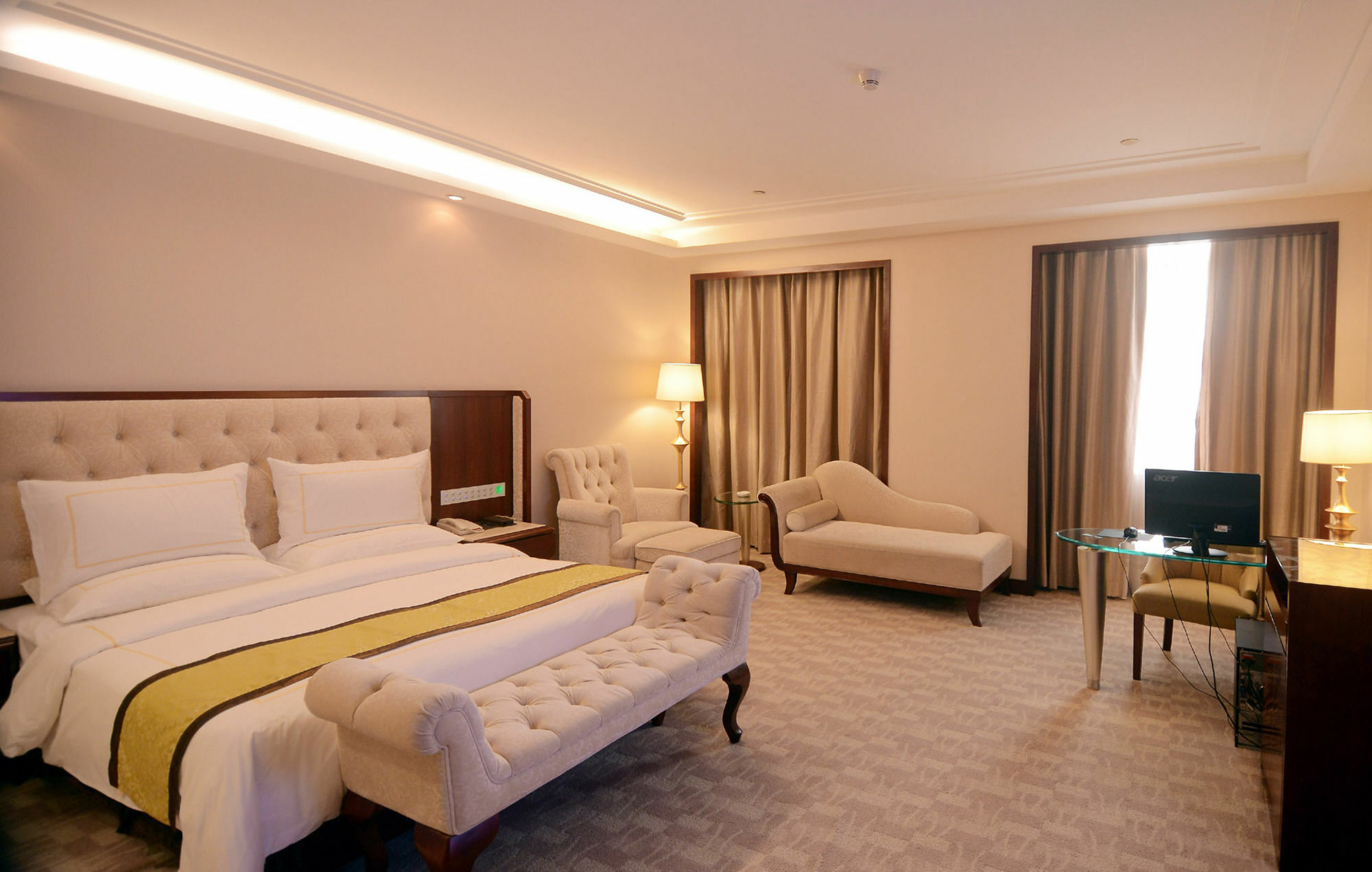 รามาดา เสินเจิ้น เปาอาน Hotel เซินเจิ้น ภายนอก รูปภาพ