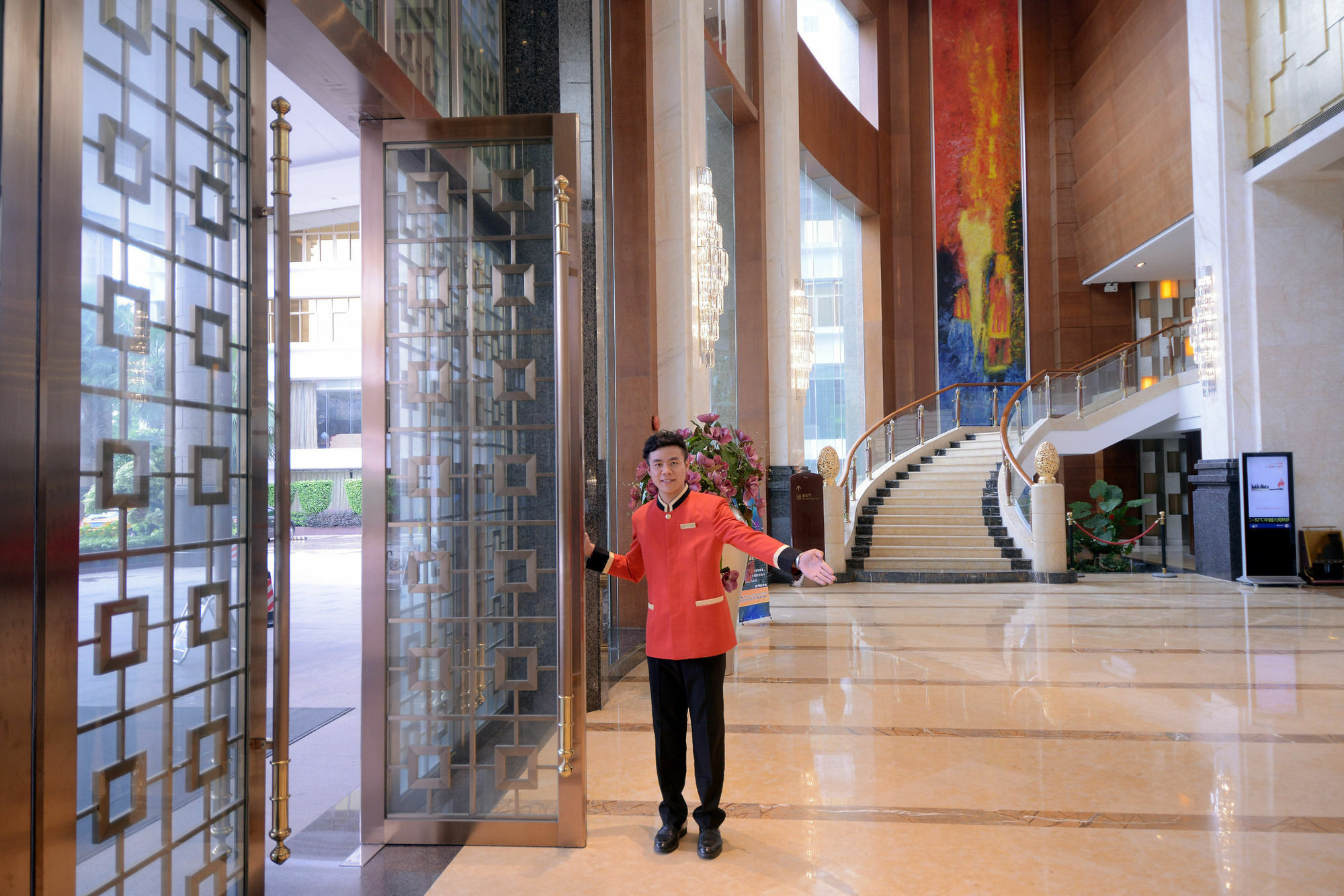 รามาดา เสินเจิ้น เปาอาน Hotel เซินเจิ้น ภายนอก รูปภาพ